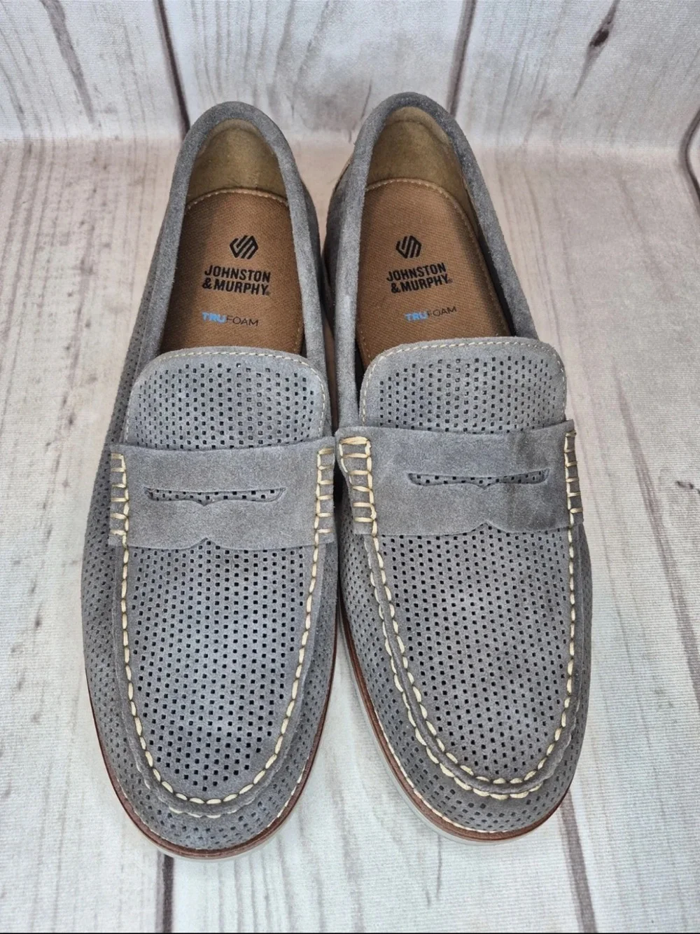 Johnston & Murphy Men's Size 13M Gray Nubuck Perforated Trufoam Loafer Shoes